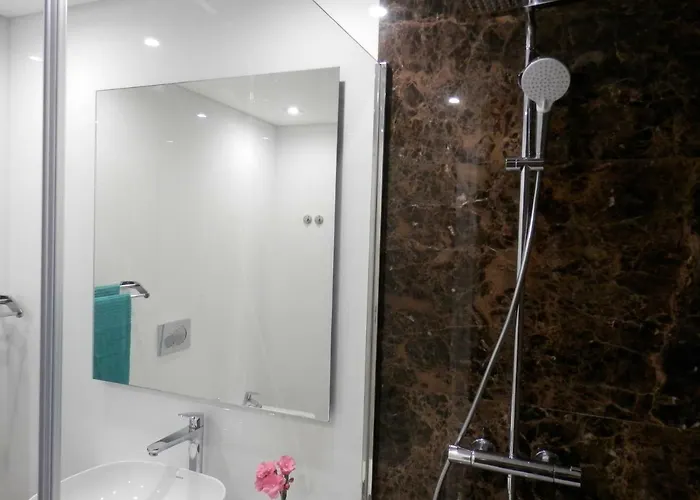 Ripple - Modern Condo With Pool, Aircon, Parking ליסבון