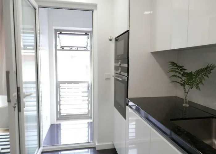 Ripple - Modern Condo With Pool, Aircon, Parking דירה *